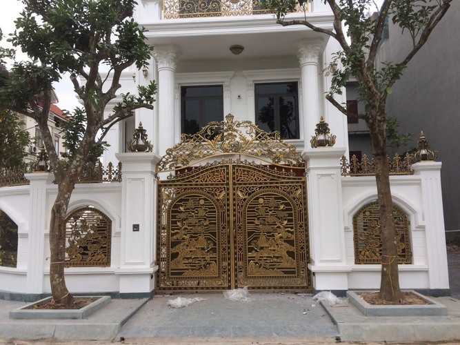 gia công cửa cổng biệt thự tại Bình Tân