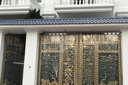 CỔNG HOA LÁ  ĐÚC KÍN